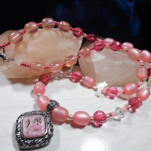 PEARLY PINK NECKLACE  22" NEW ORIGINAL